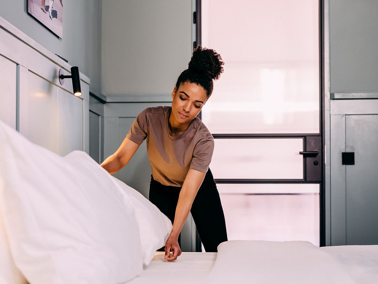 Mit Omo Professional, Coral Professional, Surf Professional und Enka Professional stehen leistungsstarke Produkte für die hygienisch reine und zugleich faserschonende Textilpflege zur Verfügung.