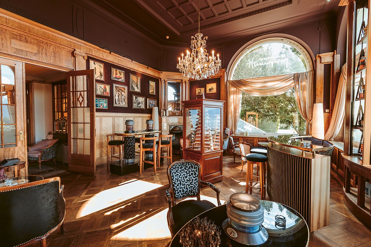 Hemingway Rum Lounge im Art Deco Hotel Montana