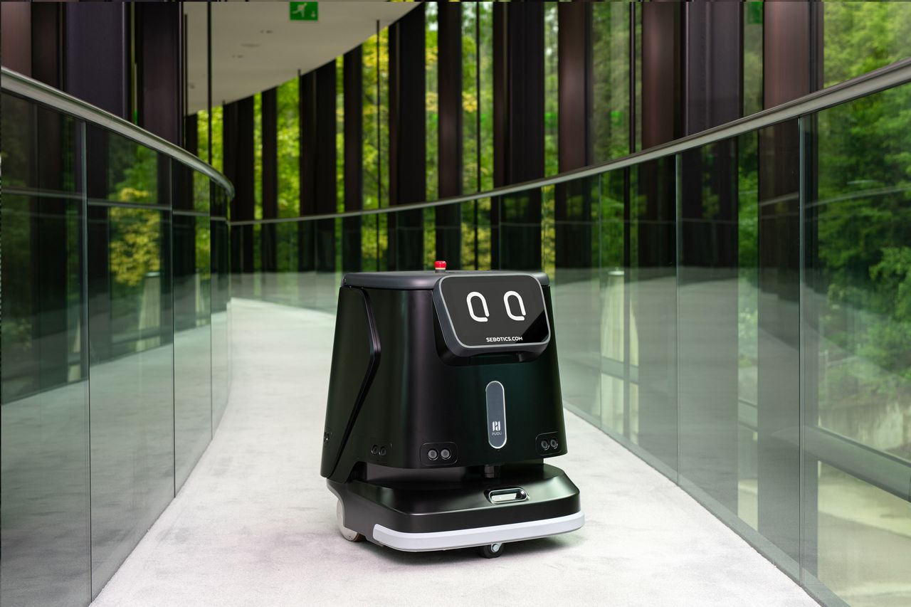 Ab sofort im Einsatz: der Reinigungsroboter CC1 von Sebotics