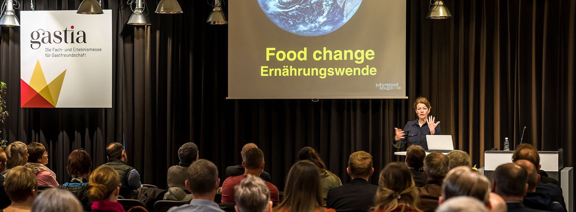 Spannende Einblicke: Hanni Rützler präsentierte an der Gastia 2023 die neuesten Foodtrends.