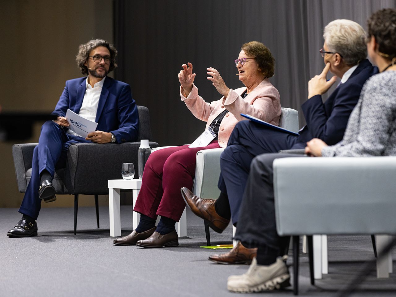 Im Rahmen der neu konzipierten Cheminée Chats werden Podiumsdiskussionen sowie Talks zu verschiedenen Hospitality-Themen durchgeführt. 