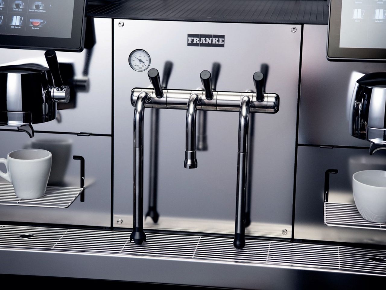 Das Barista-Modul der Mytico Due mit einer automatischen und einer manuellen Dampflanze – für perfekte Signature-Drinks.