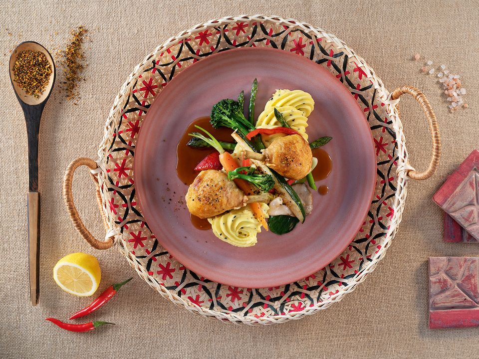 Lemon-Chili-Chicken mit gebratenem Gemüse und Sesam-Kartoffelpüree