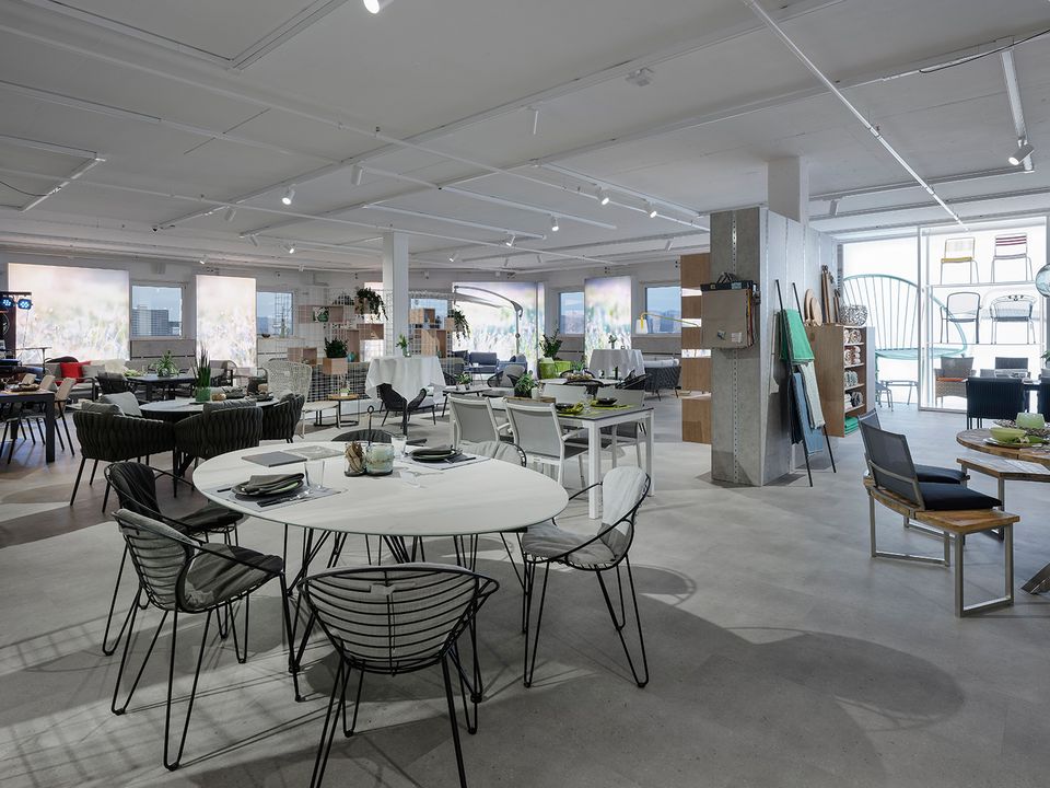 Die Kundinnen und Kunden von Hunn Gartenmöbel wissen die Professionalität in der Beratung, die Qualität der Produkte, den aussergewöhnlichen Service und die Nähe zur Kundschaft zu schätzen