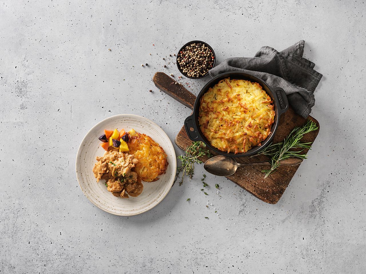 Züri Gschnätzlets (vegan) mit Rösti und Karotten