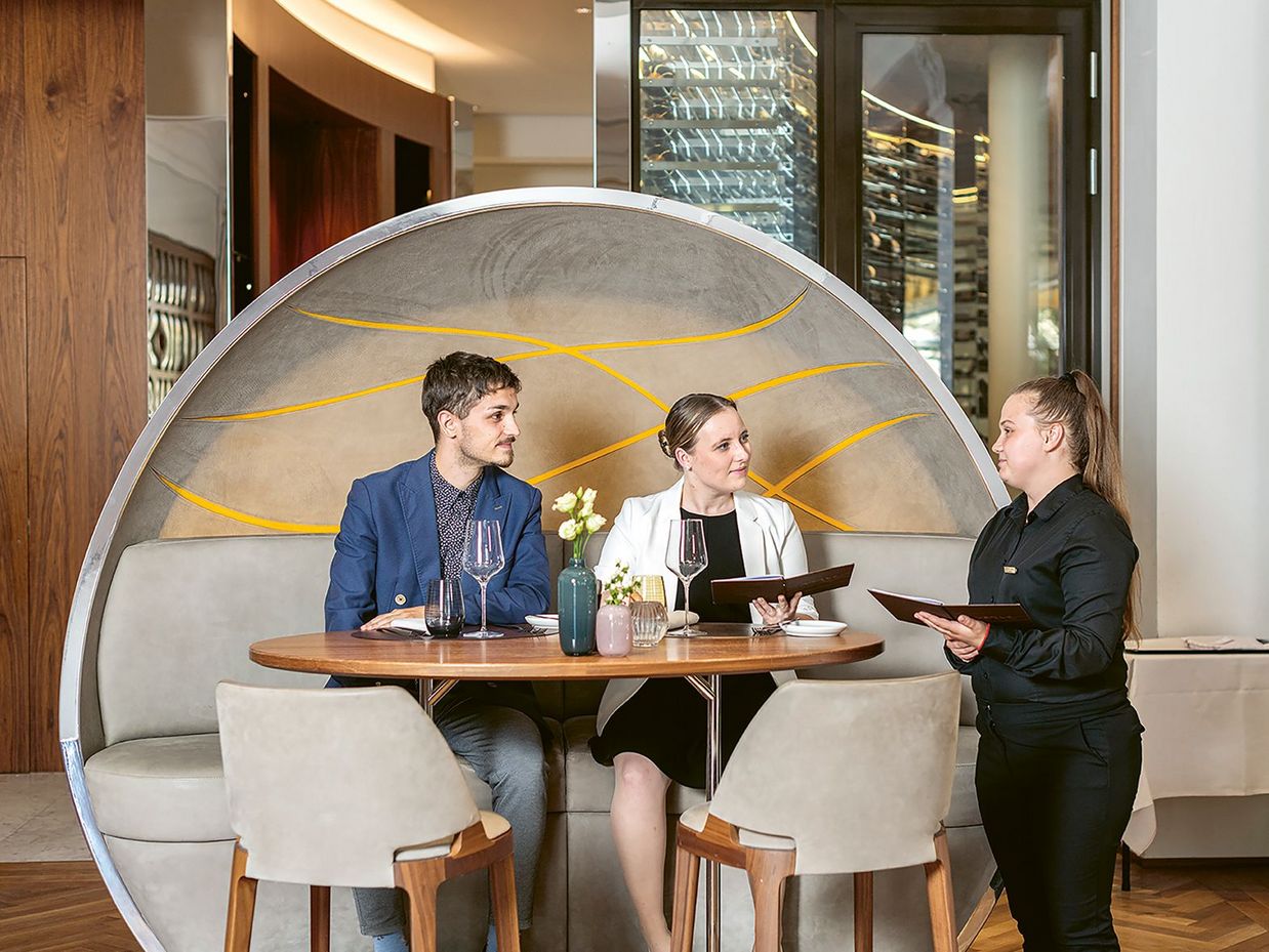 Das Grand Resort Bad Ragaz bittet seine Gäste proaktiv um eine Hotelbewertung.