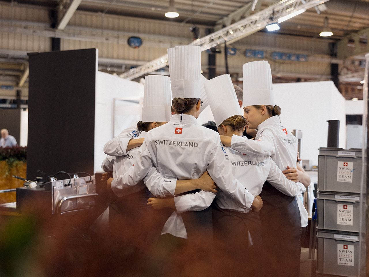 Gemeinsam für ein Ziel. Der Team-Spirit stimmt schon mal.