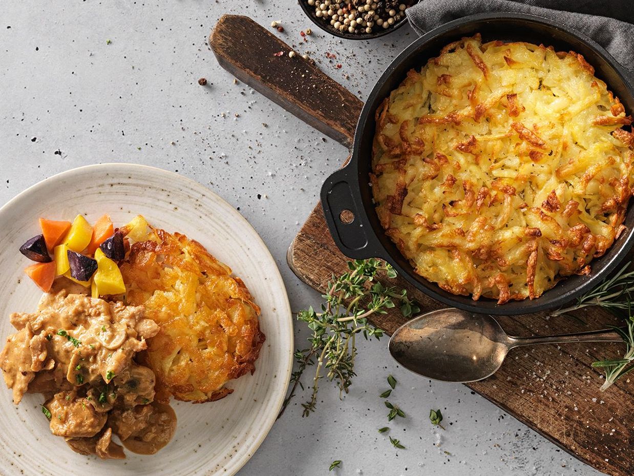 Züri Gschnätzlets (vegan) mit Rösti und Karotten