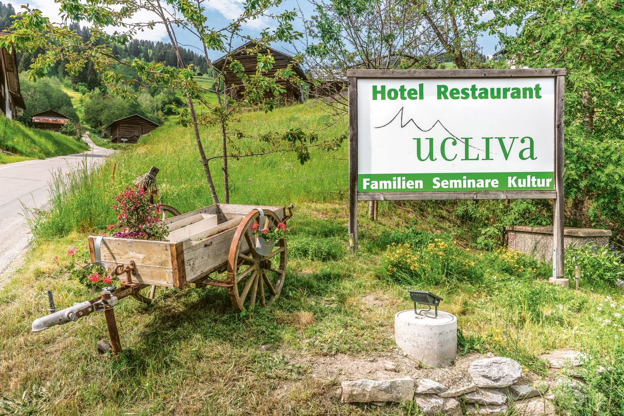 Das Hotel Ucliva möchte sich nicht nur als Ökohotel positionieren, sondern auch als Familien-, Seminar-, Kultur- und Lesehotel.