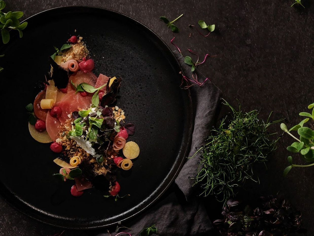 Randenvariation mit Appenzeller Ziegenkäse, Kräutern und Gewürzen