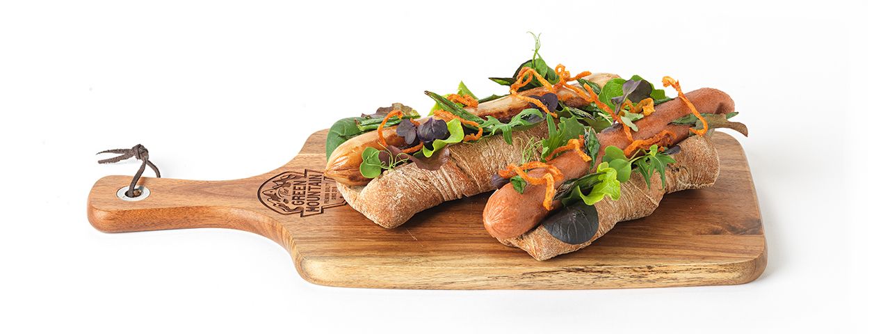 Der Plant-Based-Hotdog von THE GREEN MOUNTAIN aus Schweizer Zutaten