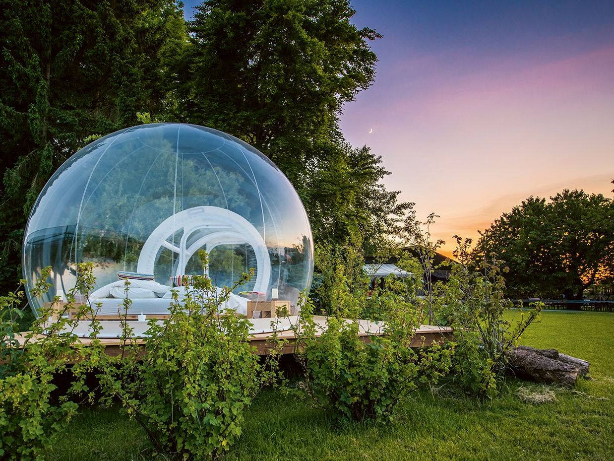 Campen und Naturnähe mit ein paar Annehmlichkeiten verbinden: Glamping ist in der Schweiz beliebt.