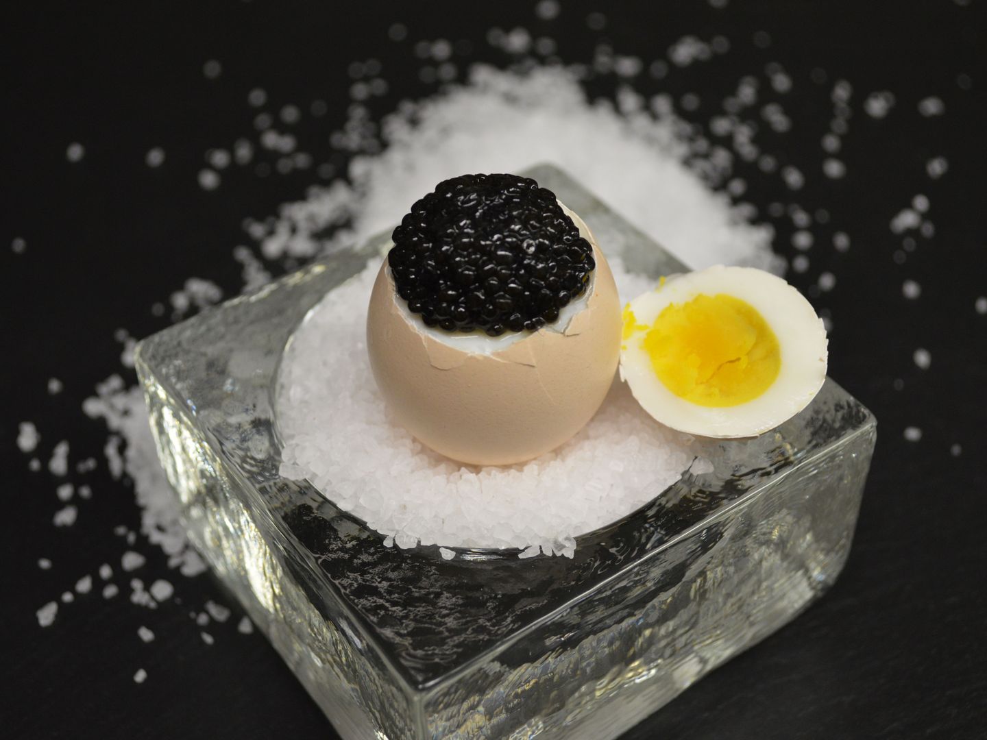 Oona Caviar – Petit Plaisir