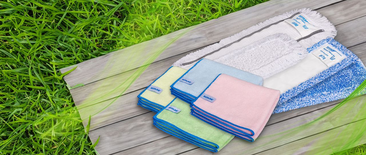Ecolabs Rasant® Planet Wischbezüge und Polifix microclin planet Mikrofasertücher für eine nachhaltige professionelle Reinigung