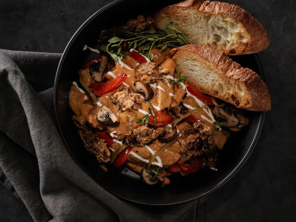 Plant-Based Stroganoff - Rezept Aurel Manser