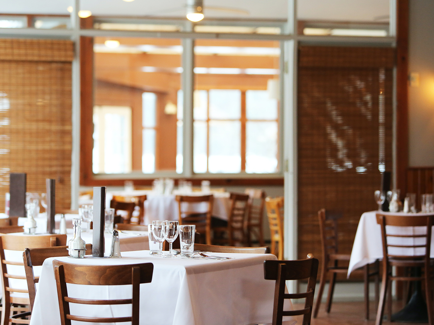 Angenehme Akustik im Restaurant durch Schallschutz