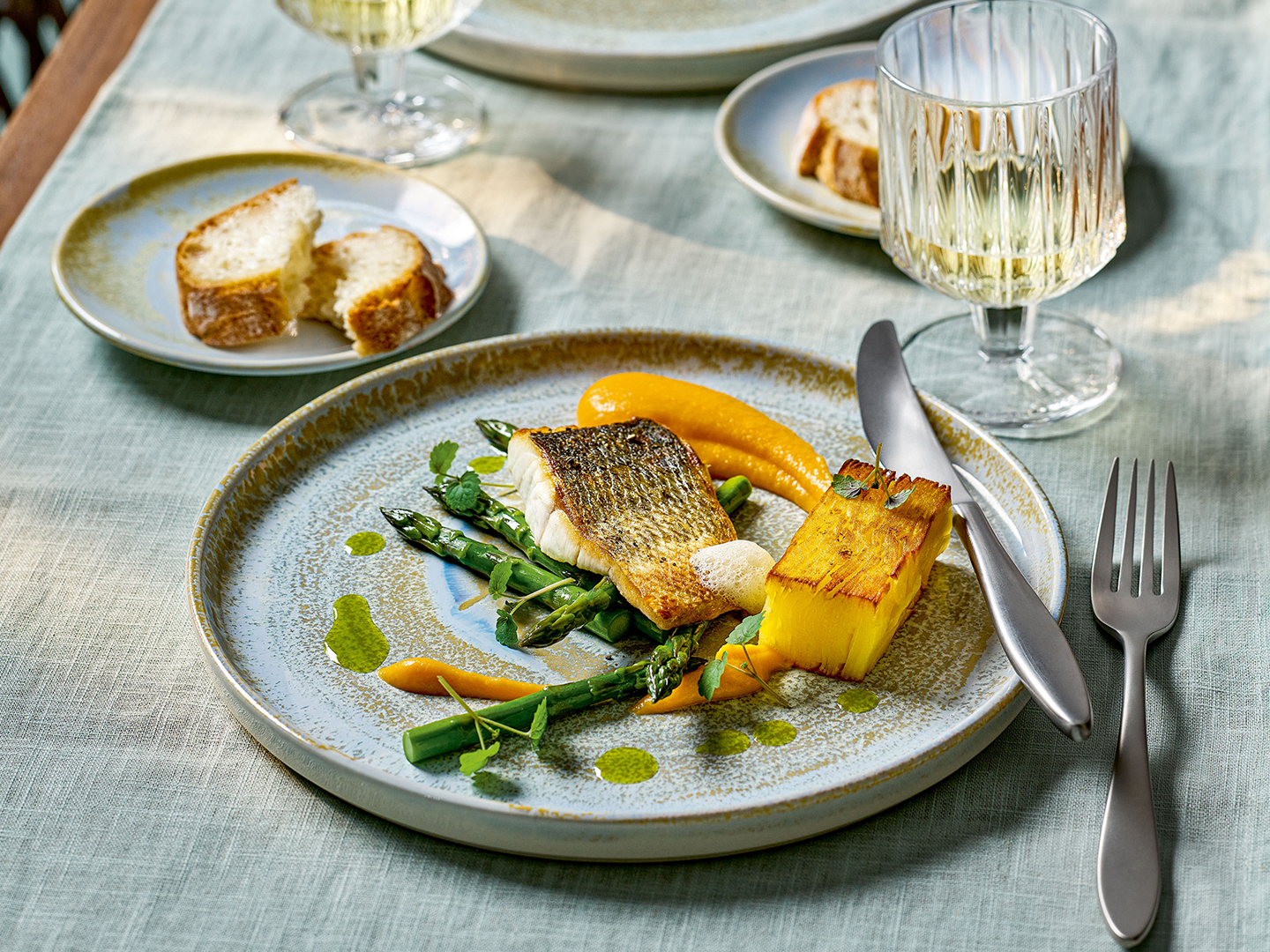 Gastro-Porzellankollektion Perfect Match in der Dekorfarbe Breeze