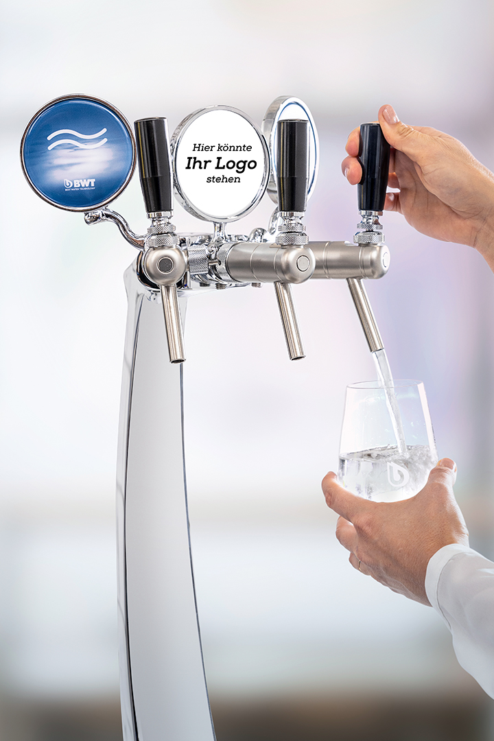 Gestalten Sie Ihre BWT WasserBar noch persönlicher mit Ihrem eigenen Logo.